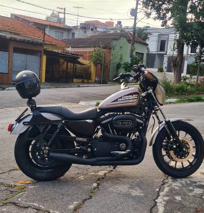 HARLEY-DAVIDSON SPORTSTER XL 883 R HARLEY-DAVIDSON SPORTSTER XL 883 R